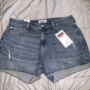 Size 12 DENIZEN From Levi’s High Rise 3” Shorts! Perfect Condition!